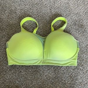 Gently Used: VSX Sports Bra: Sz: 38DD